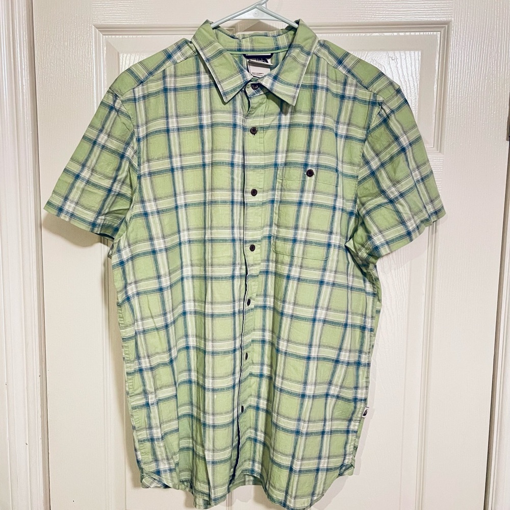The North Face Green, Blue, & White Casual Button Down Short.Sleeved Shirt